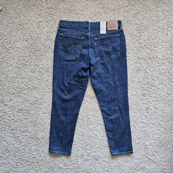 NWT Levi's Women's Boyfriend Jeans Mid Rise Tapered Leg Sz 10; 30x27 - Picture 2 of 7